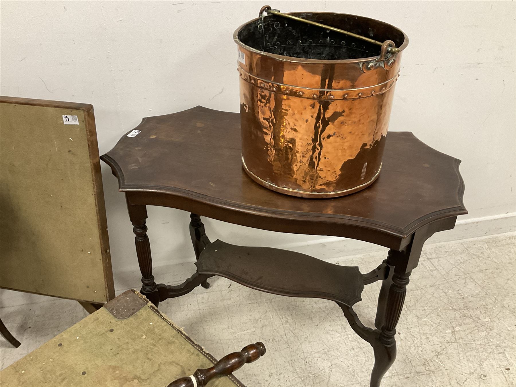 Early 20th century travelling trunk; copper coal bucket bed-pan and teapots; Georgian design corner - Image 4 of 7