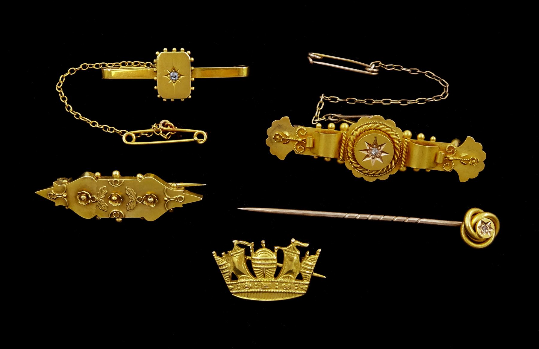 Victorian and later brooches including two 15ct gold