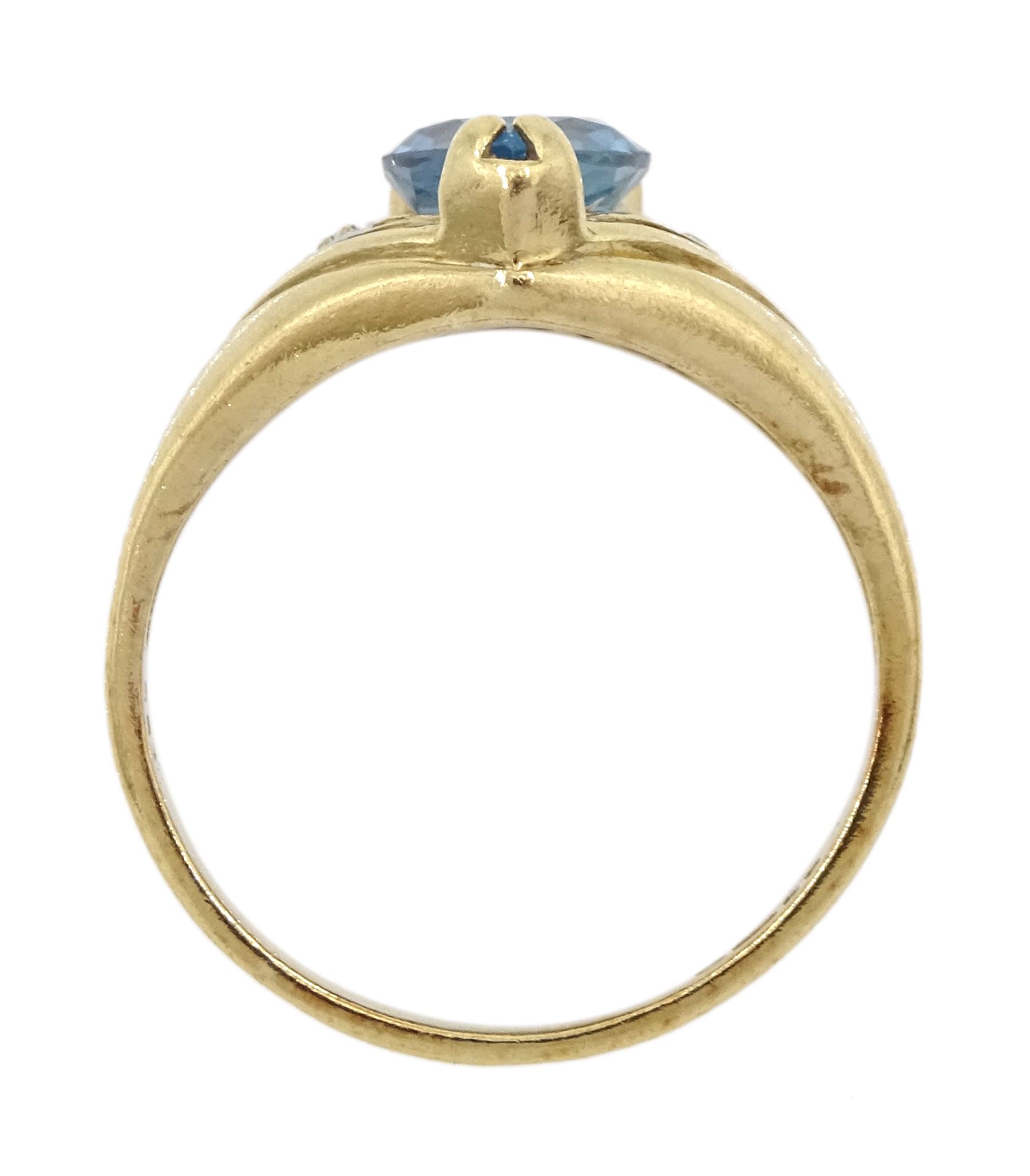 9ct gold pear cut London blue topaz ring - Image 4 of 4