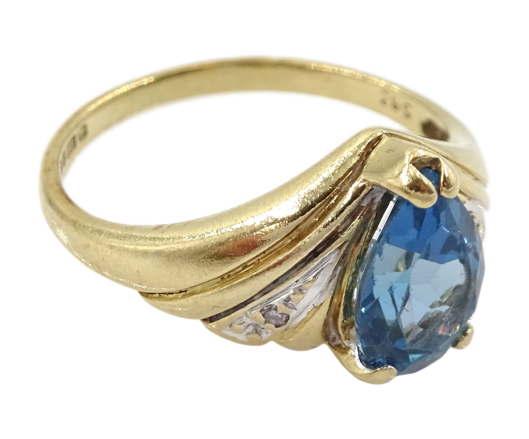 9ct gold pear cut London blue topaz ring - Image 3 of 4