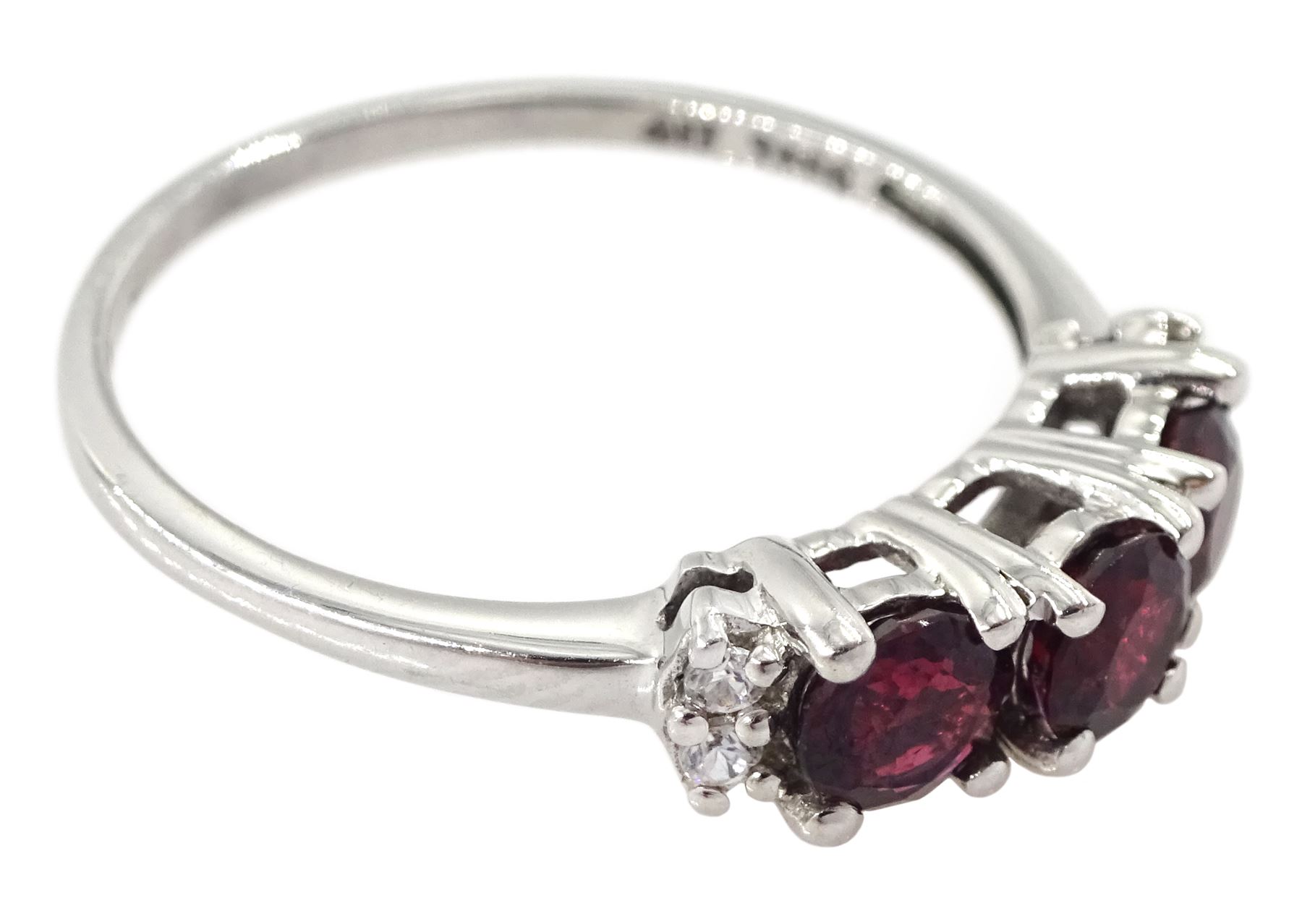 9ct white gold garnet and diamond cluster ring - Image 3 of 4