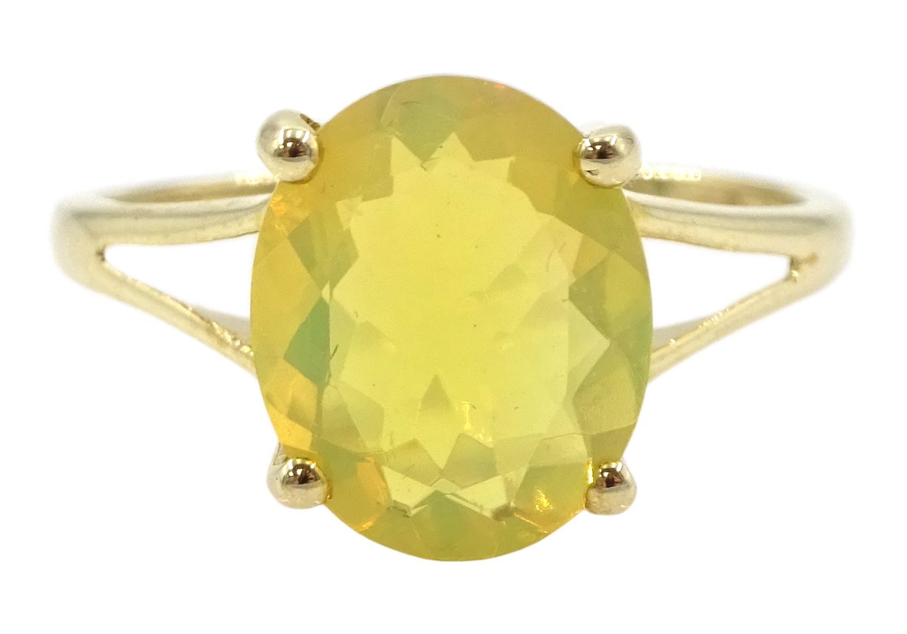 9ct gold single stone opal ring - Image 5 of 5