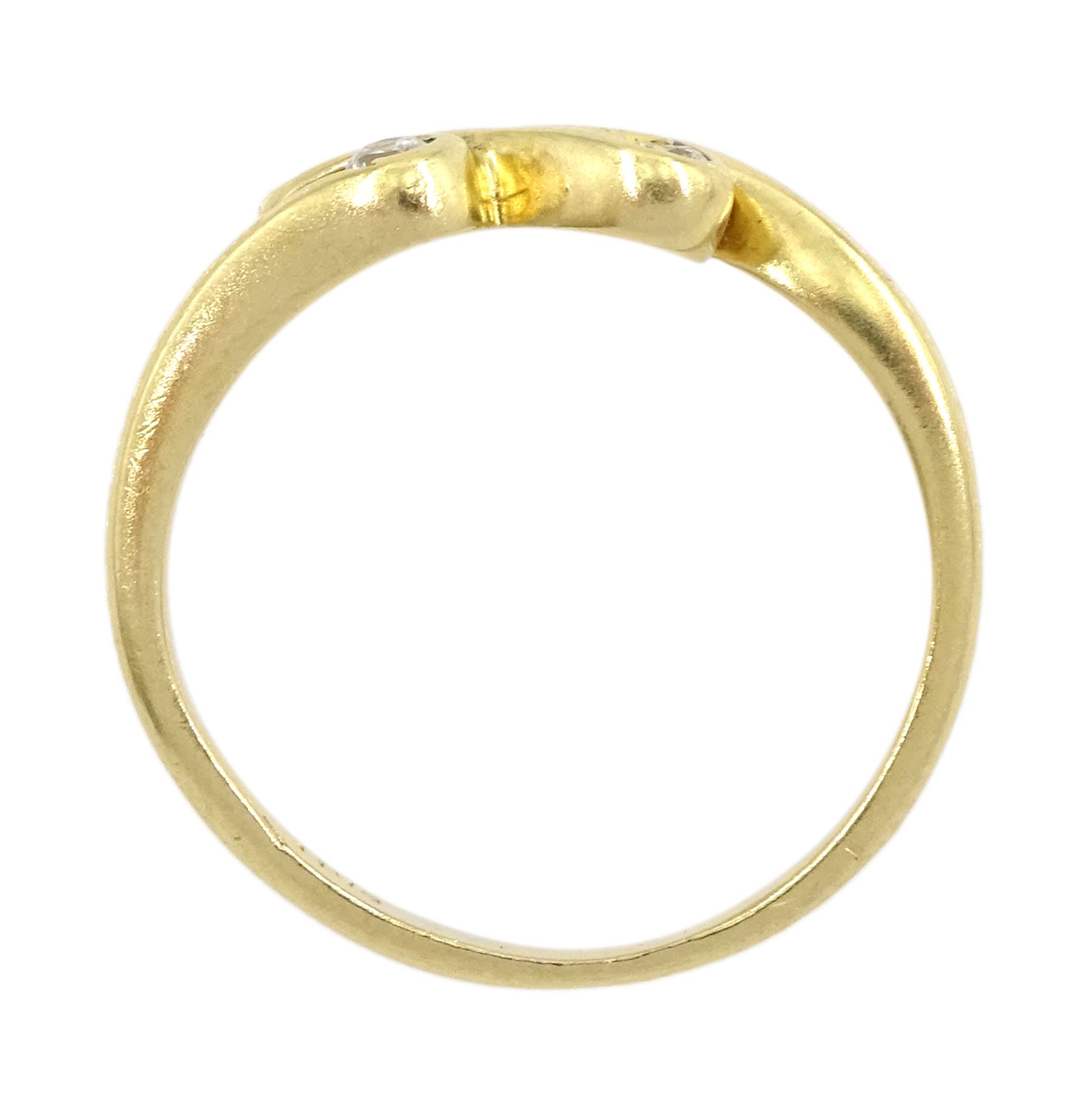 14ct gold three stone cubic zirconia dress ring - Image 4 of 4