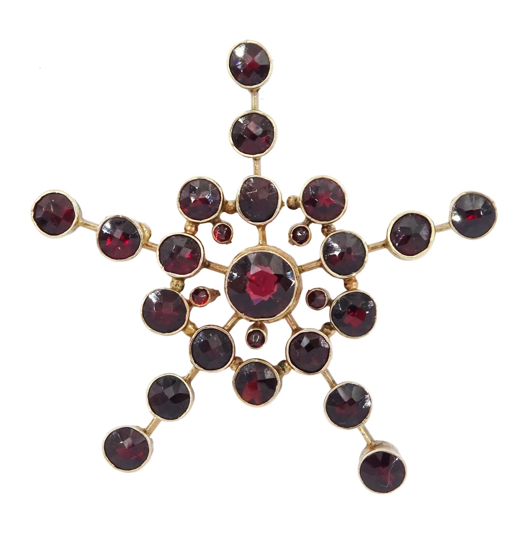 9ct gold round cut garnet star brooch