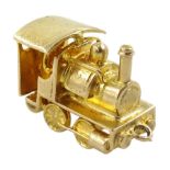 9ct gold steam engine pendant/charm