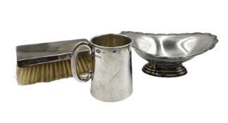 Small silver christening mug engraved with initials and with loop handle H8cm Birmingham 1915 Maker