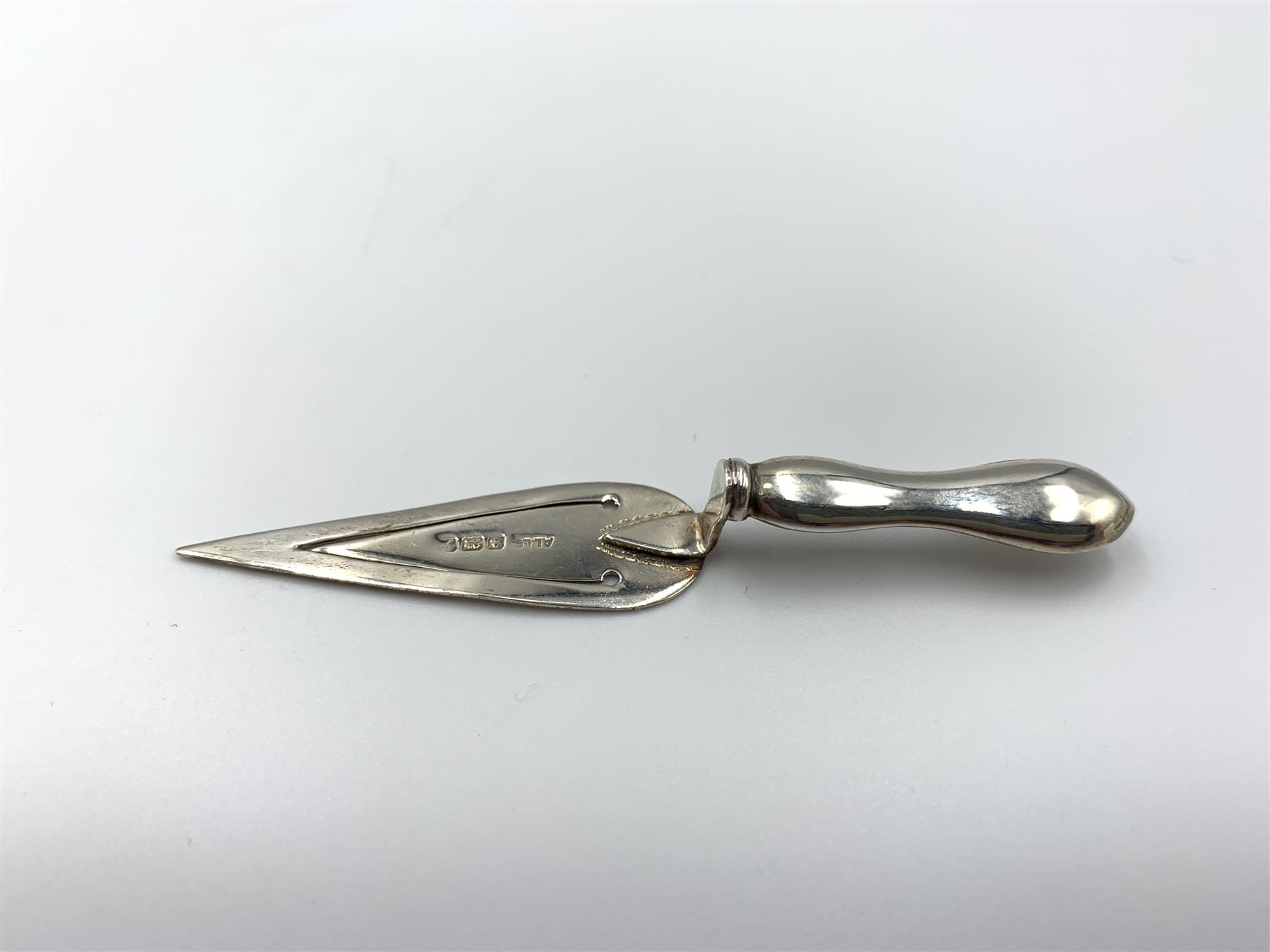 Edwardian silver trowel shape bookmark Birmingham 1909 - Image 5 of 7