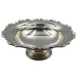 Silver pedestal fruit bowl with raised rim and circular foot D21cm Chester 1911 Maker Barker Bros. 9