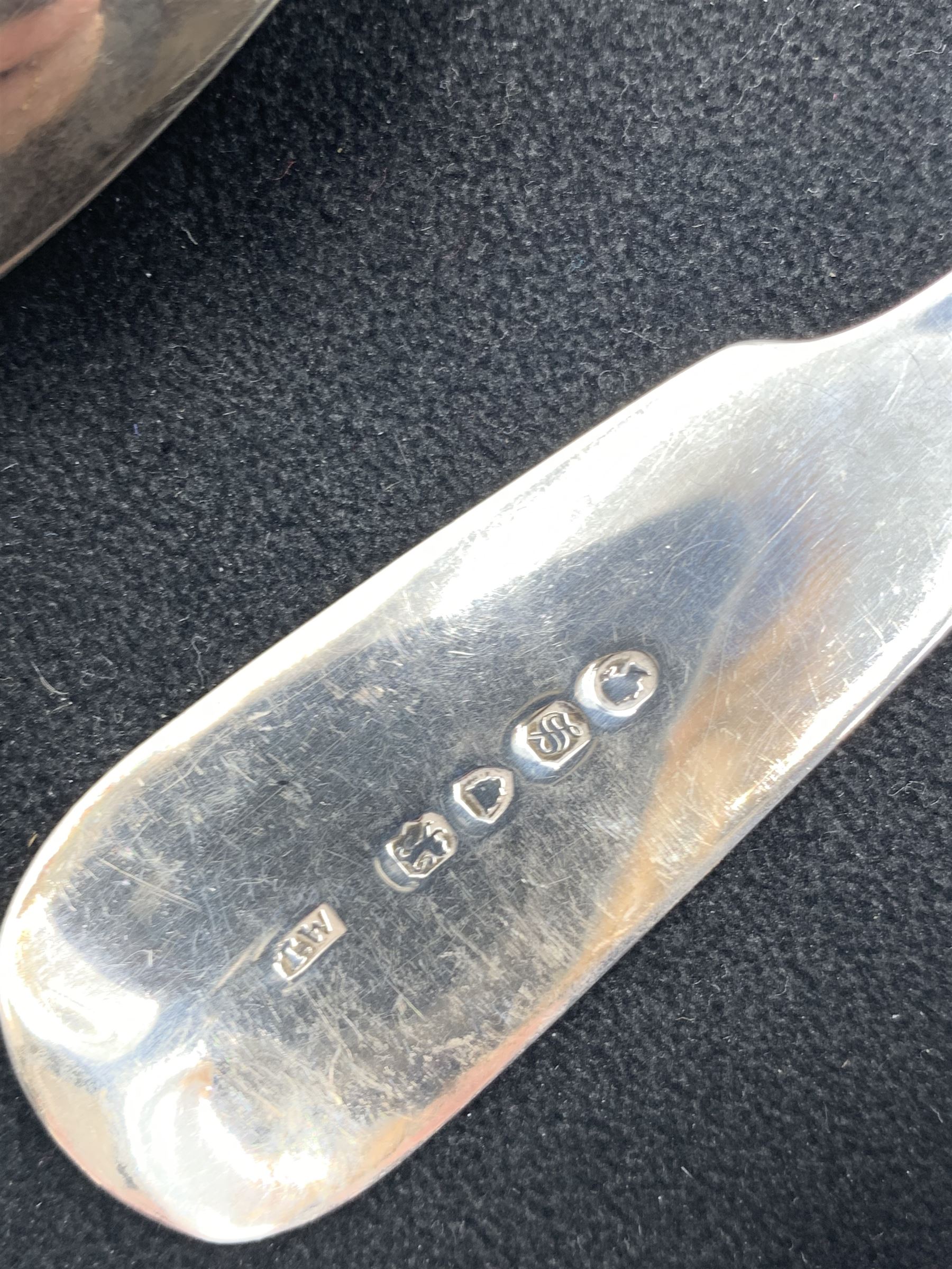 Victorian silver fiddle pattern table spoon London 1853 - Image 3 of 6