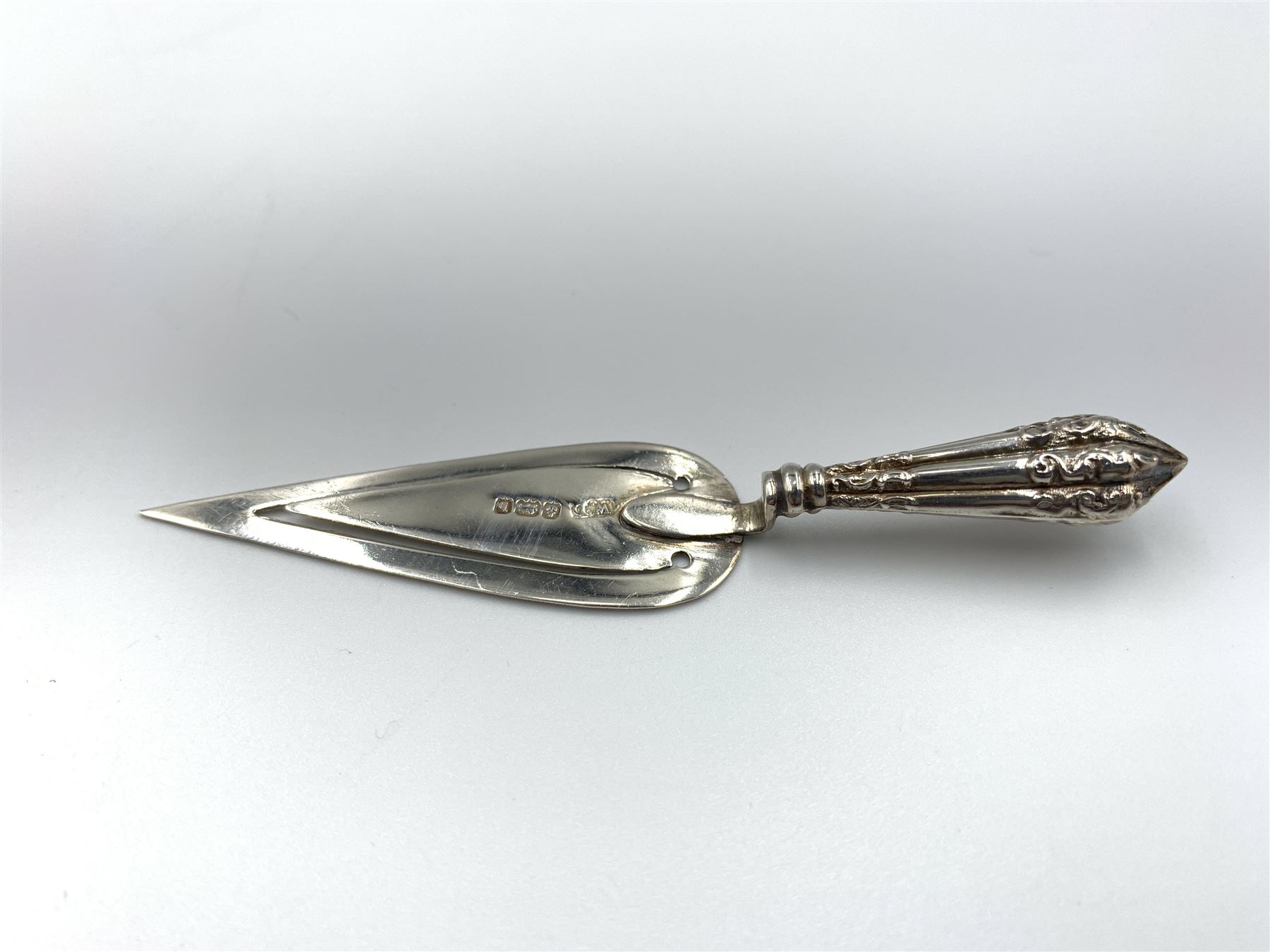 Edwardian silver trowel shape bookmark Birmingham 1909 - Image 6 of 7