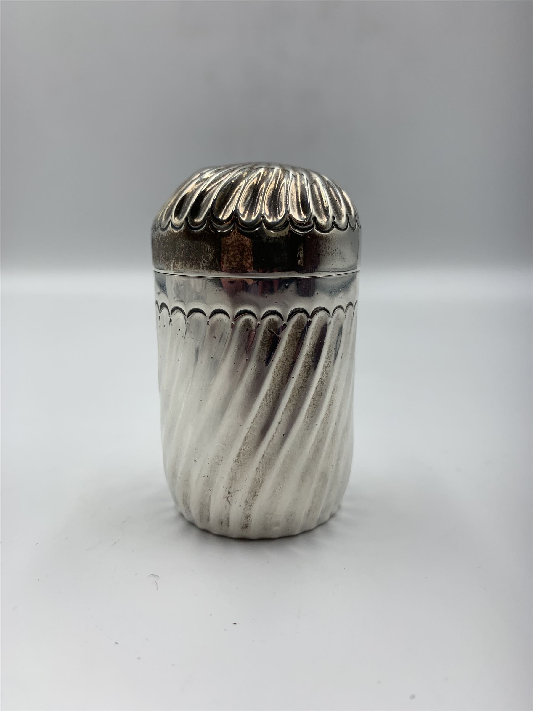 Victorian silver cylindrical scent flask of spiral design - Image 2 of 4