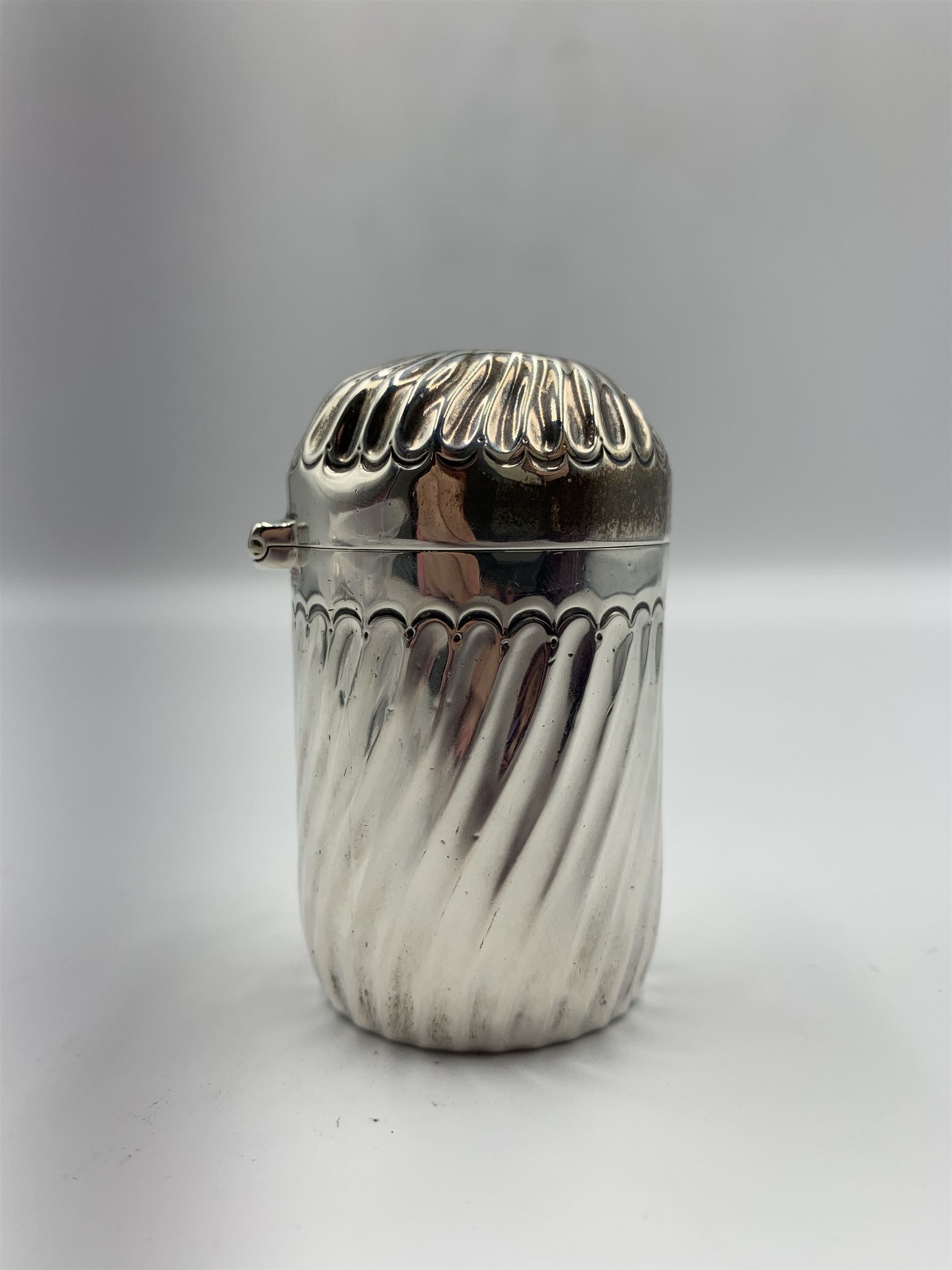 Victorian silver cylindrical scent flask of spiral design - Image 3 of 4