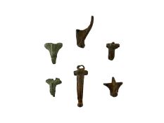 Roman British - Roman copper alloy headstud brooch complete with pin