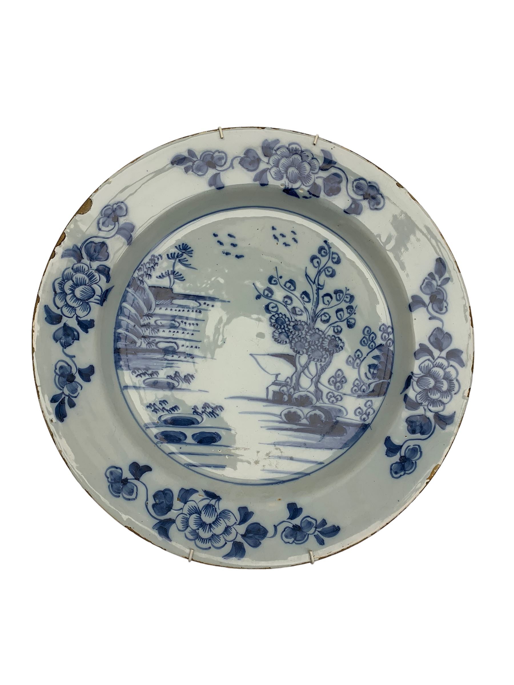 Two18th century Delft chargers and plate - Image 6 of 7