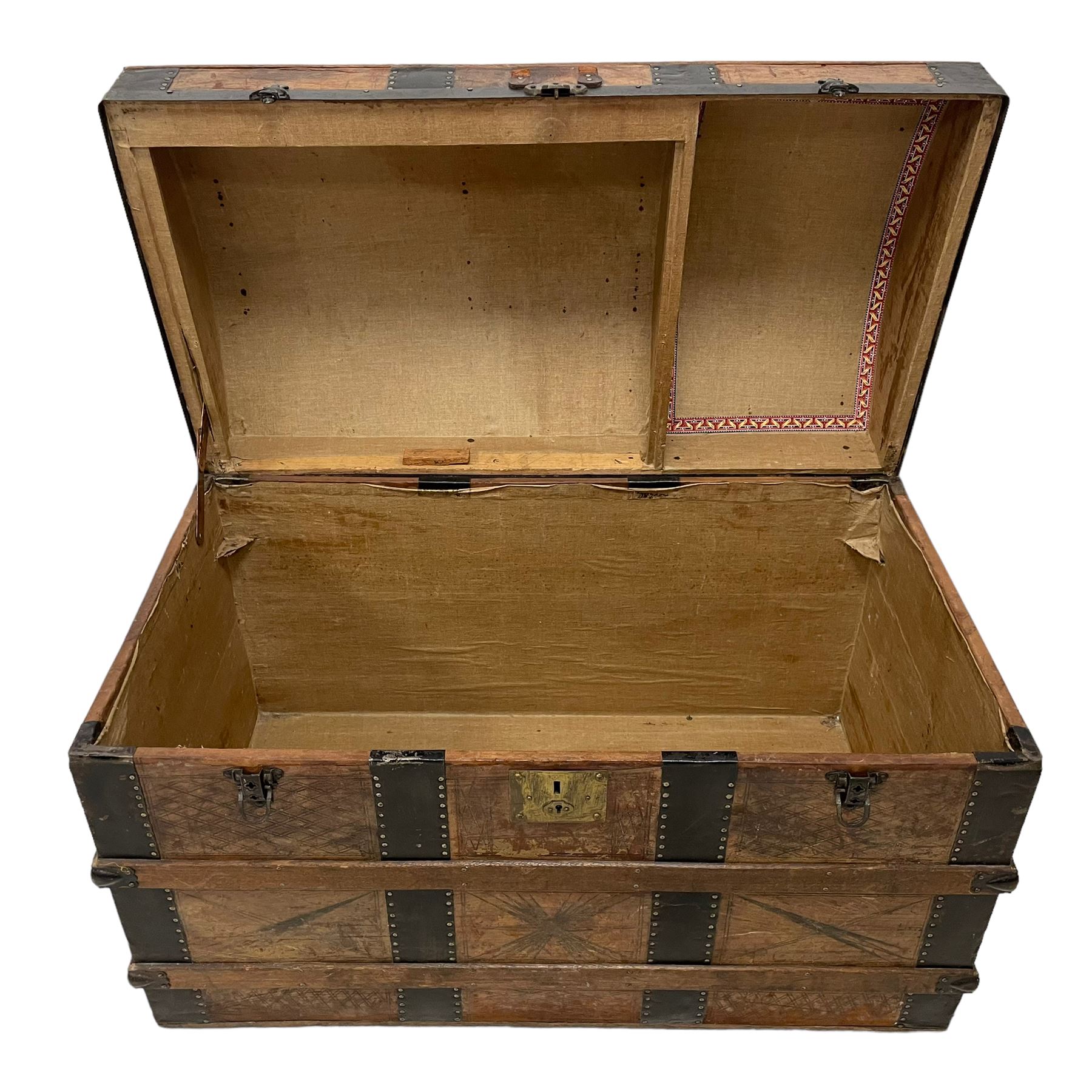 Victorian leather bound travelling trunk - Image 6 of 8