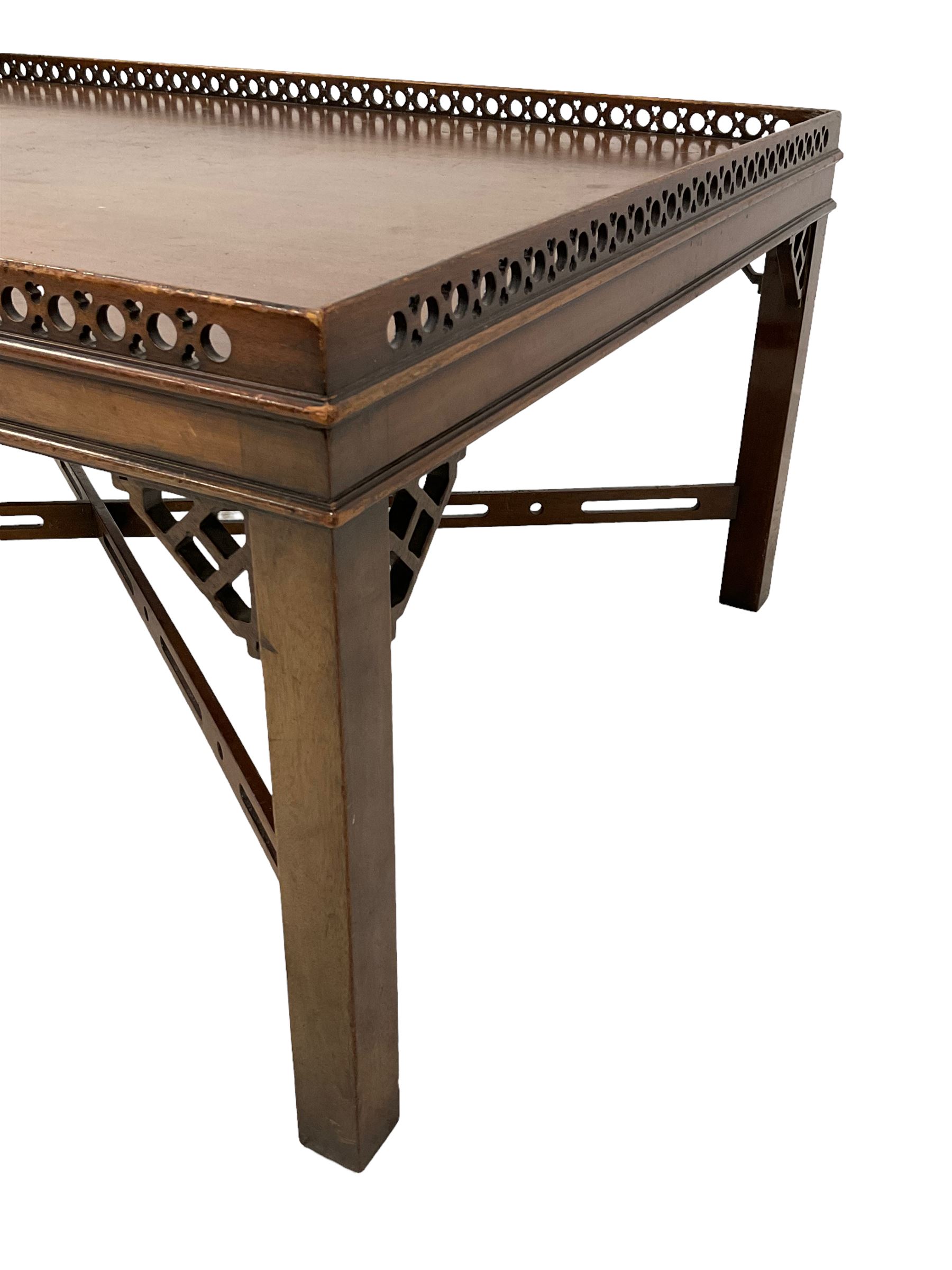 Chippendale design mahogany coffee table - Image 3 of 4