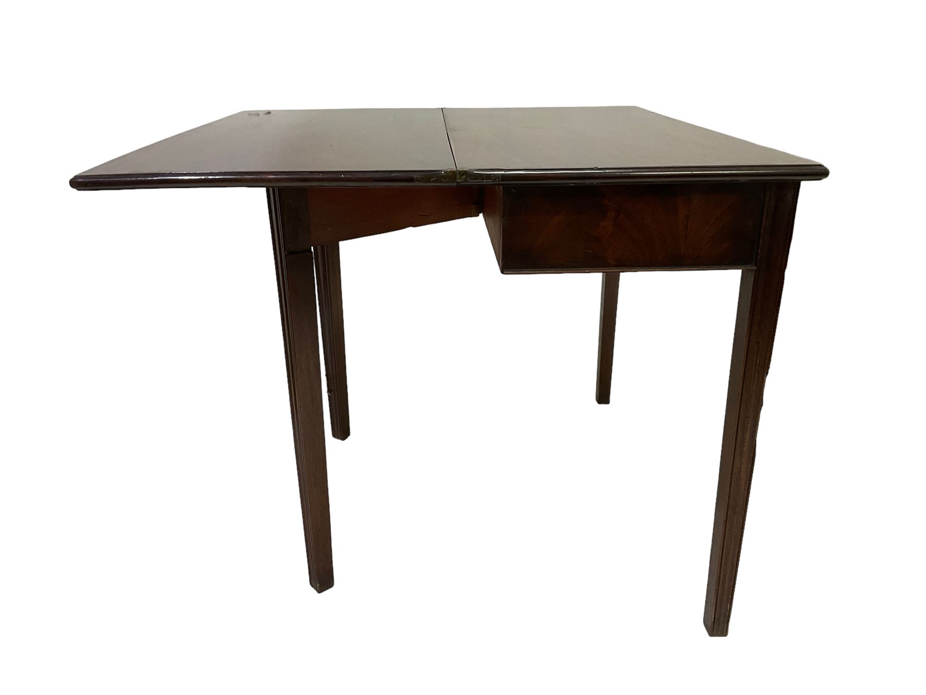 George III mahogany side table - Image 4 of 5