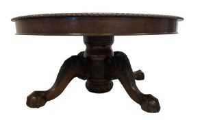 Mid-19th century Irish mahogany centre table