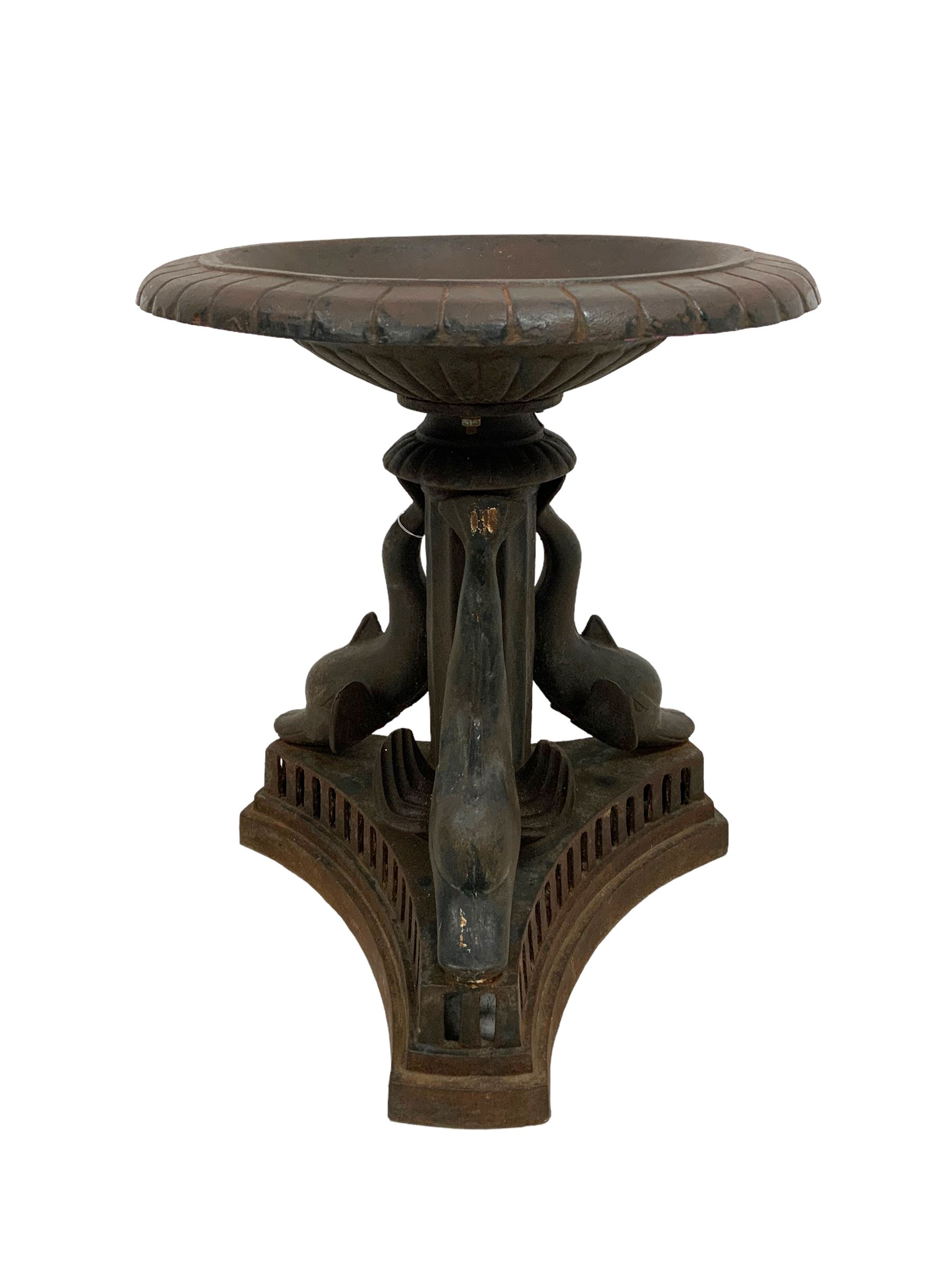 Mid-20th century classical revival cast iron birdbath - Image 3 of 8