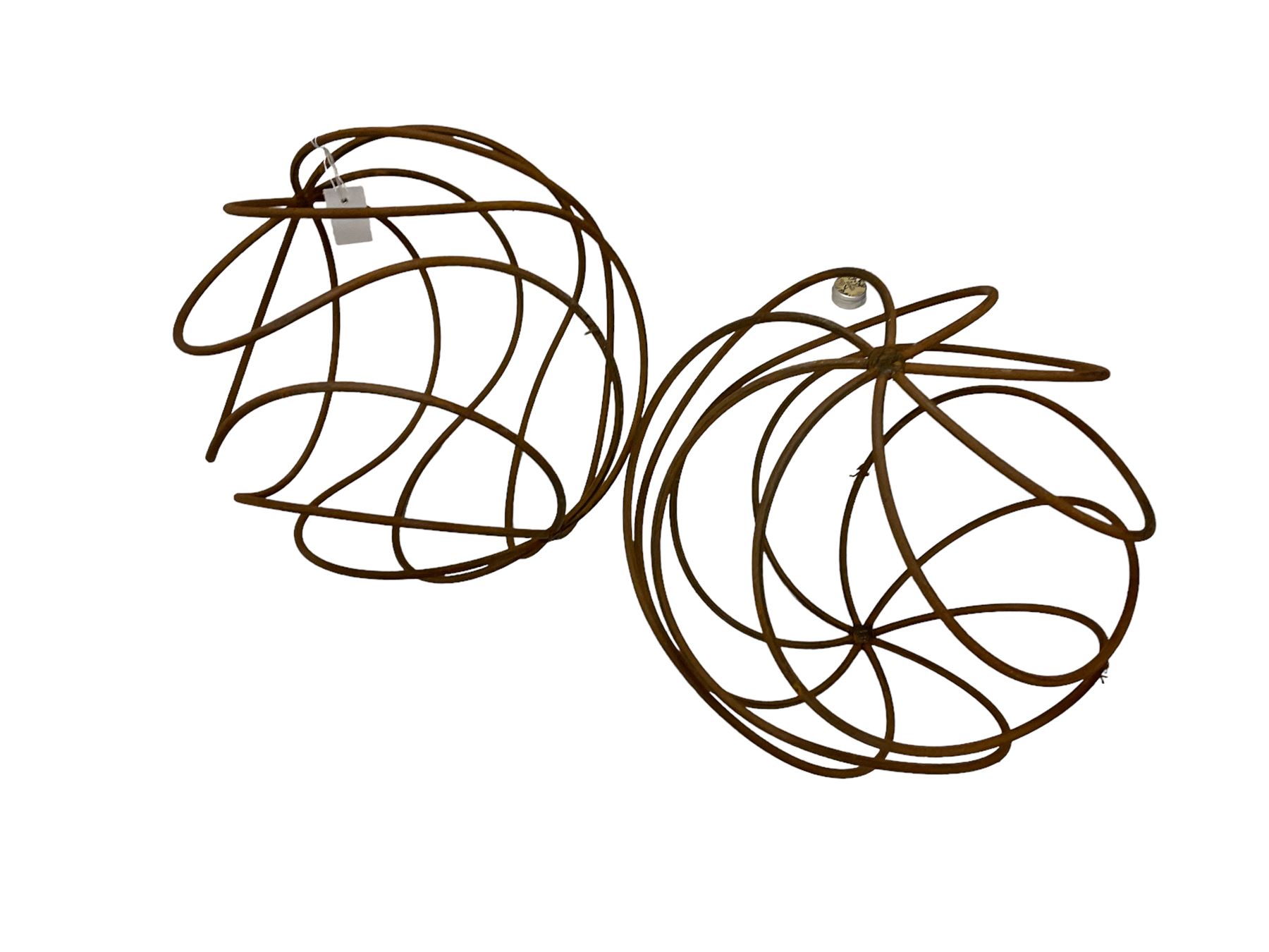 Pair wrought iron garden spheres - Image 2 of 3