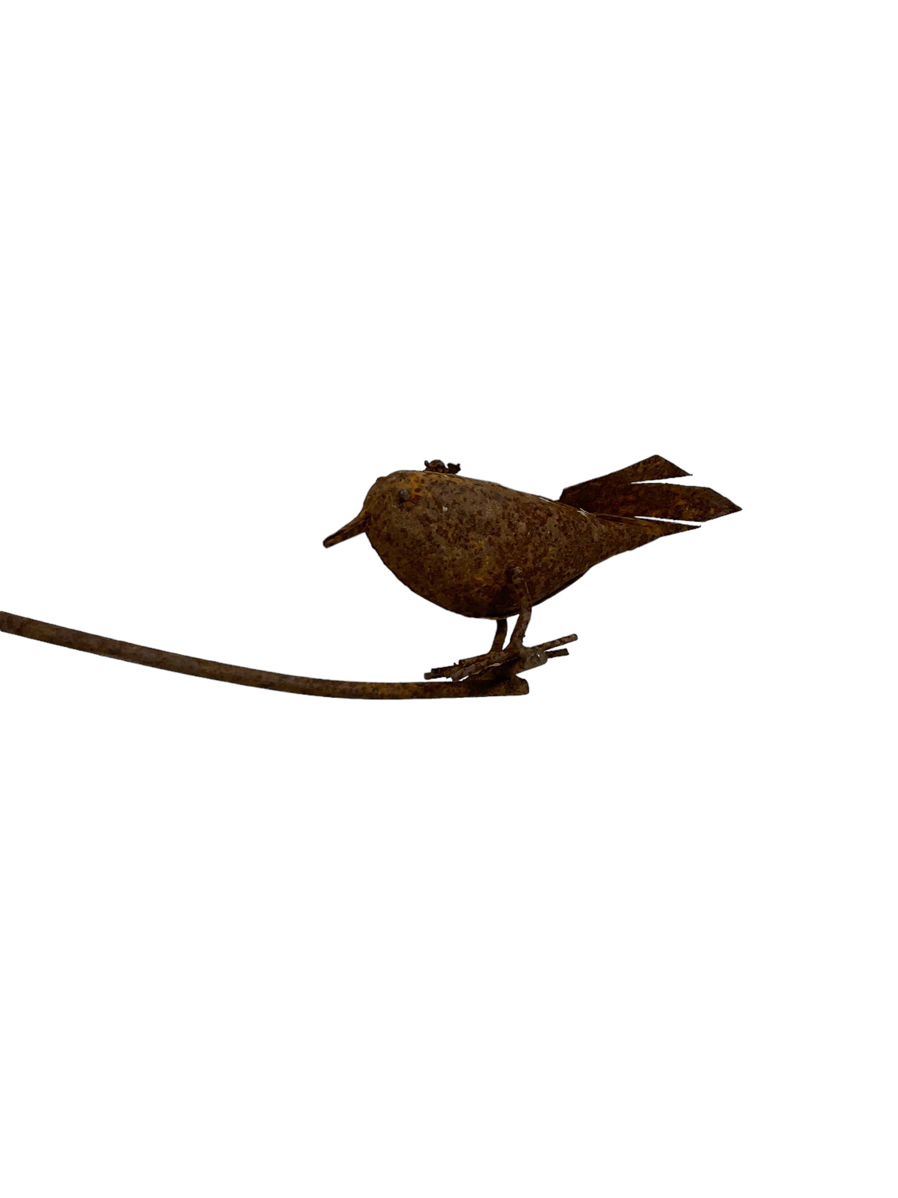 Wrought metal counter balancing bird garden ornament - Image 4 of 4