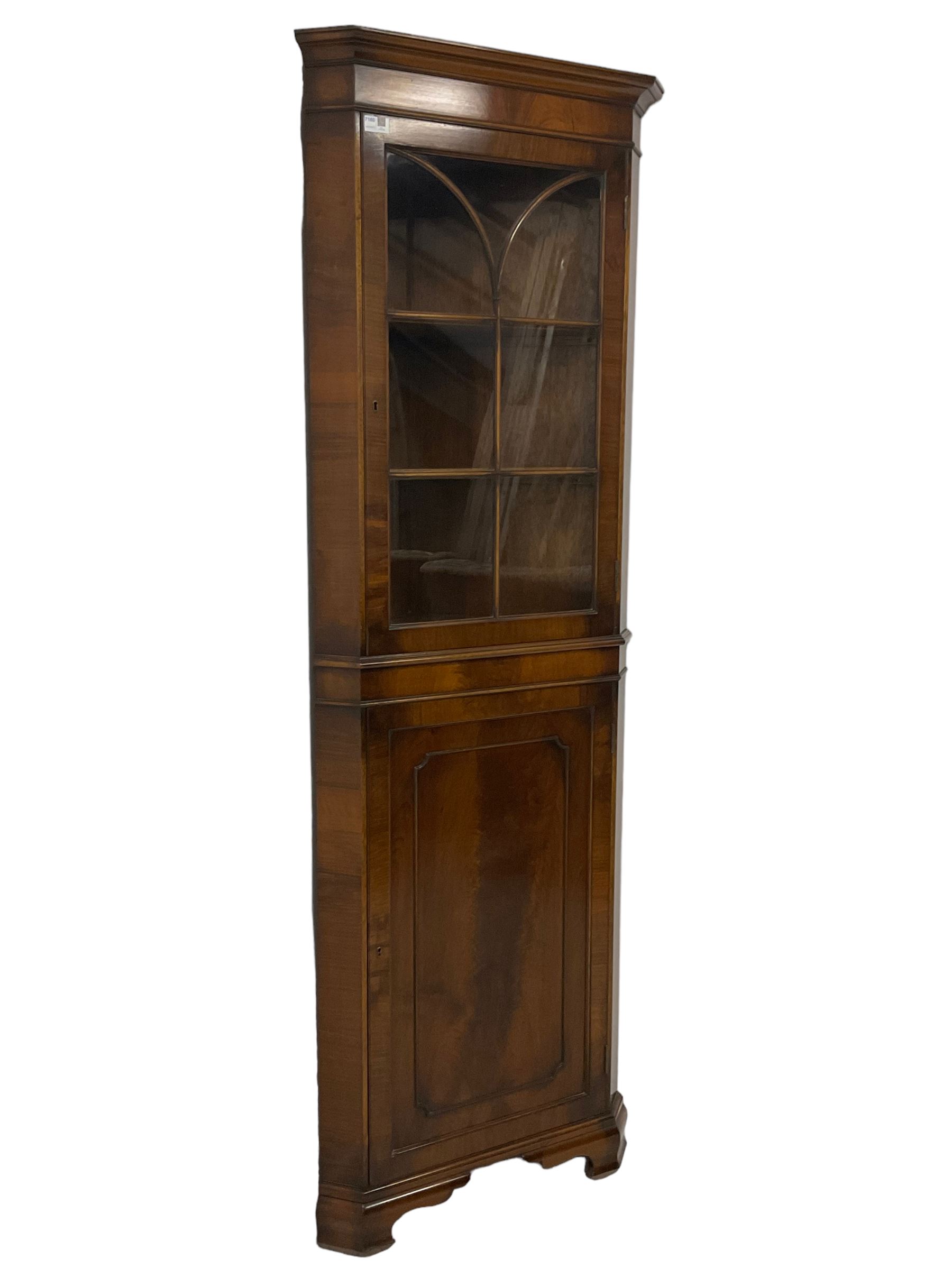 Georgian design mahogany corner display cabinet
