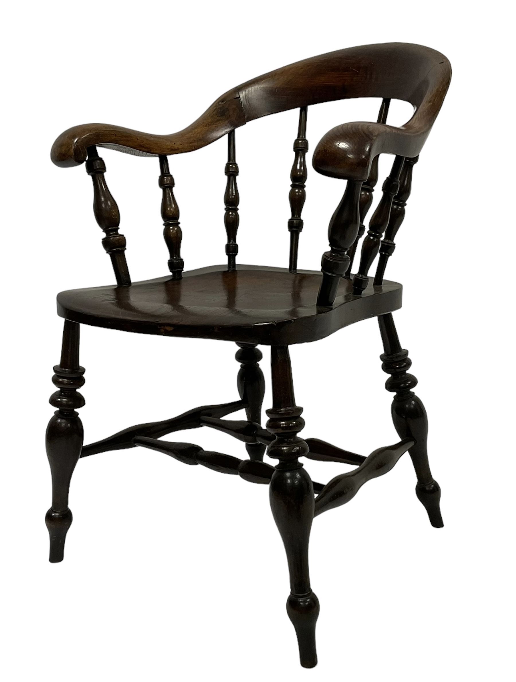 19th century elm and ash captains smokers bow chair - Image 3 of 4