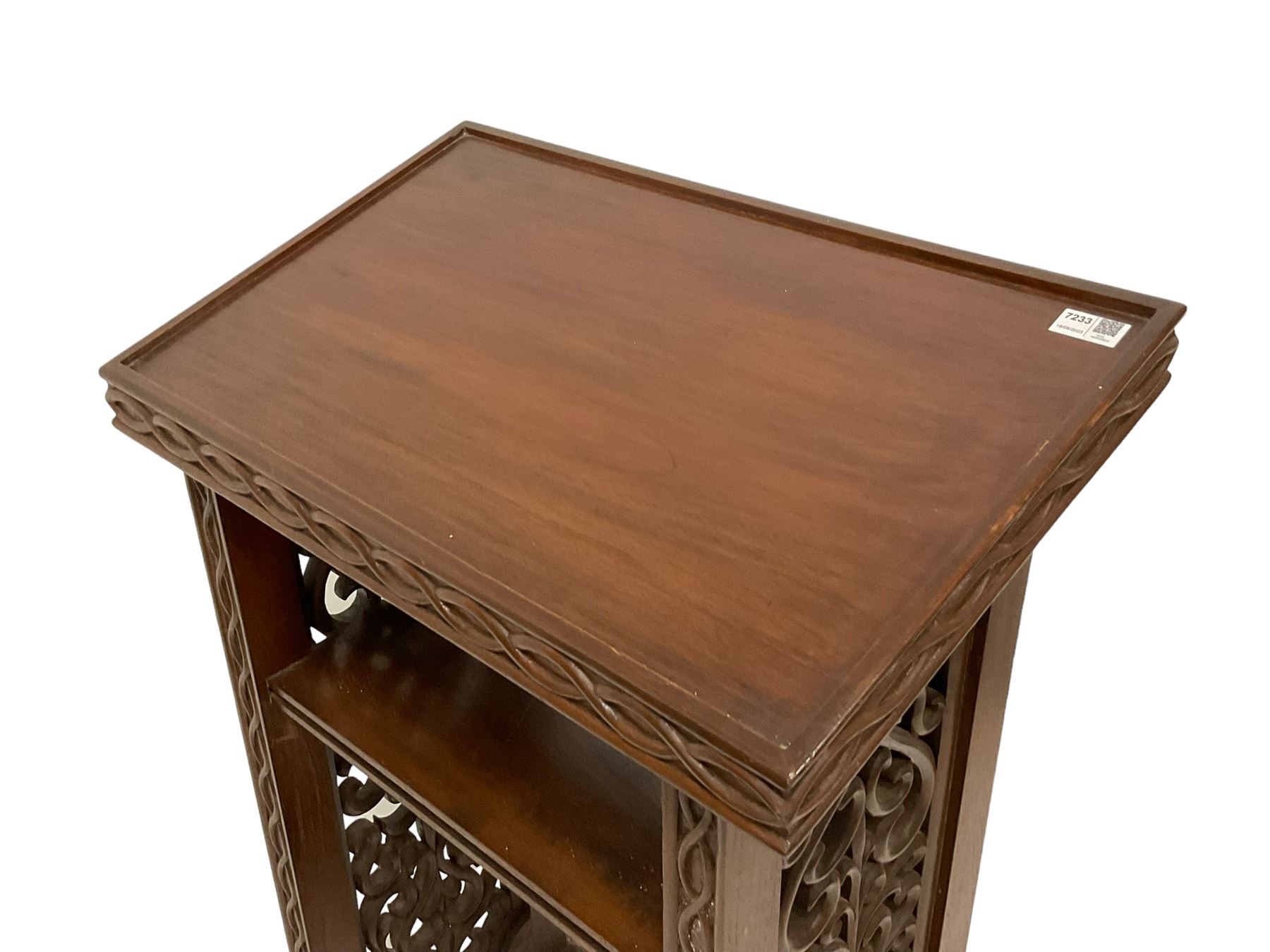 19th century walnut lectern - Image 4 of 7