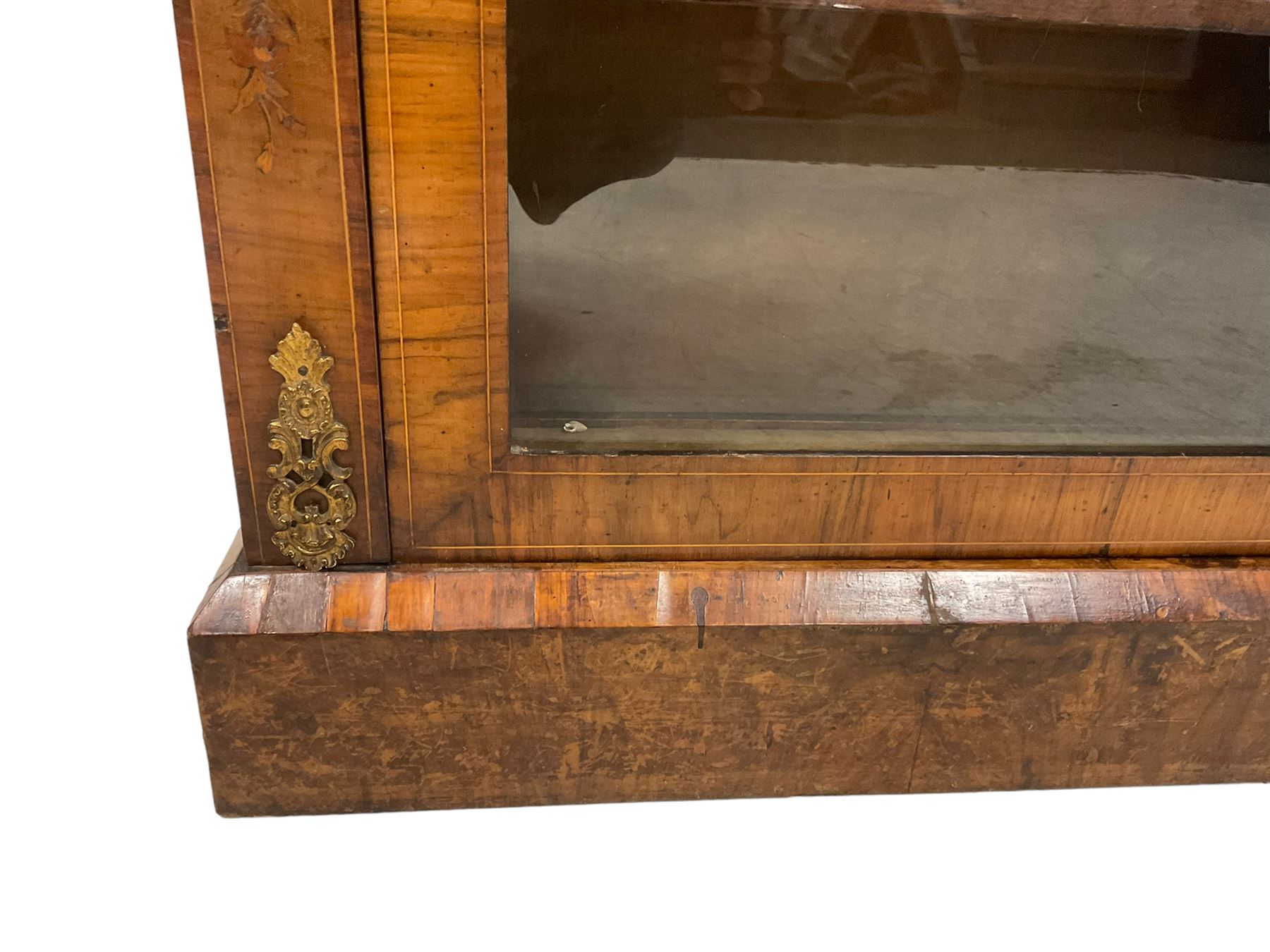 Late 19th century walnut pier cabinet - Image 8 of 9