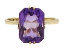 Early 20th century gold single stone amethyst ring