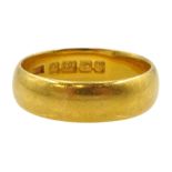 22ct gold wedding band