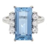 18ct white gold baguette cut aquamarine and six stone round brilliant cut diamond ring