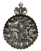 Edwardian silver small circular dish embossed with figures D5.5cm Chester 1904 by George Nathan and
