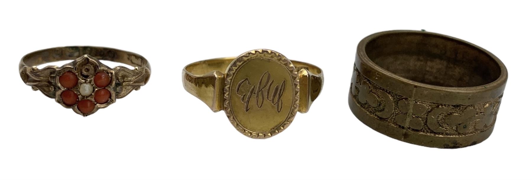 Early 20th century 9ct gold signet ring - Image 4 of 4