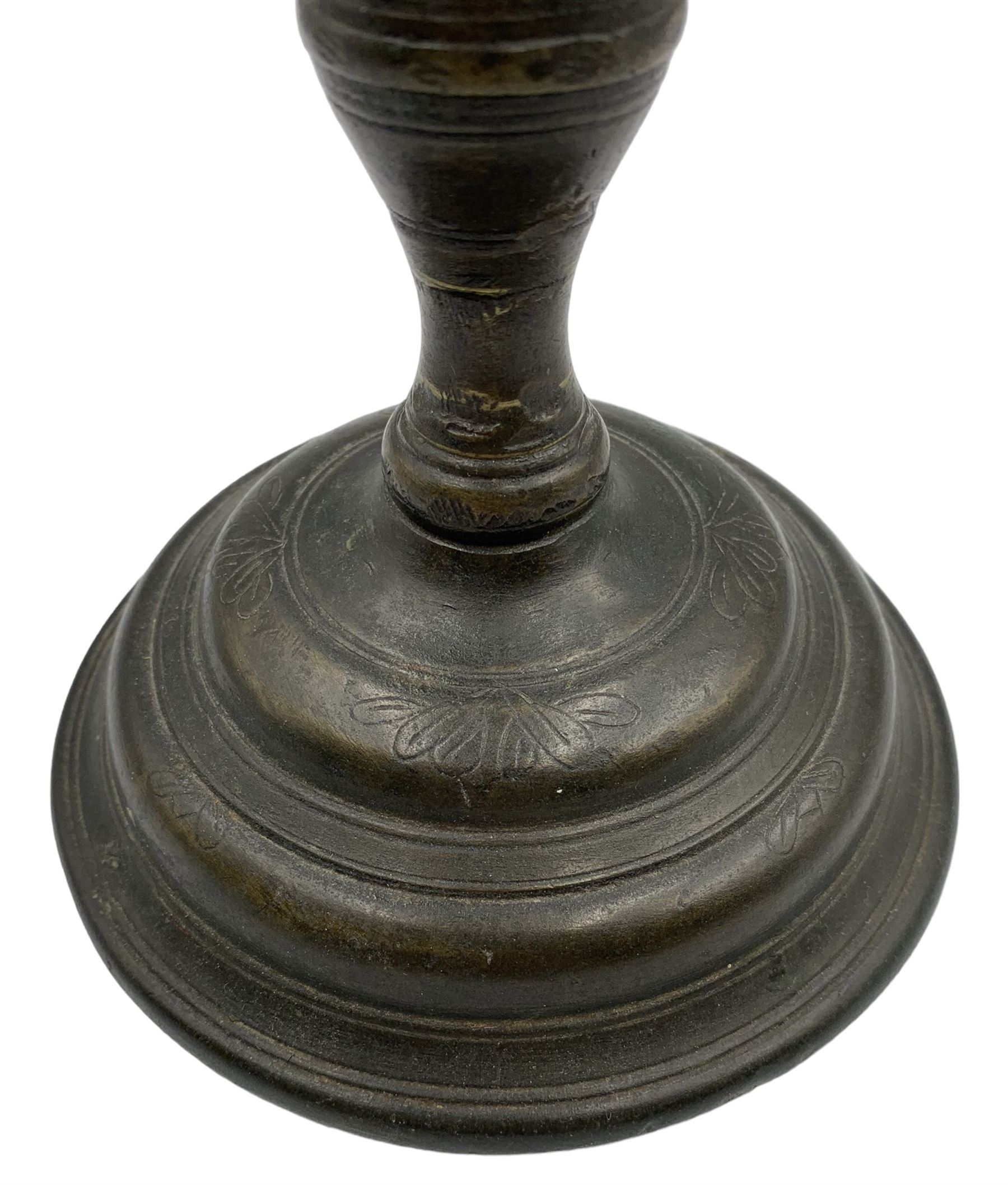 17th centruy turned bronze candlestick - Image 2 of 3