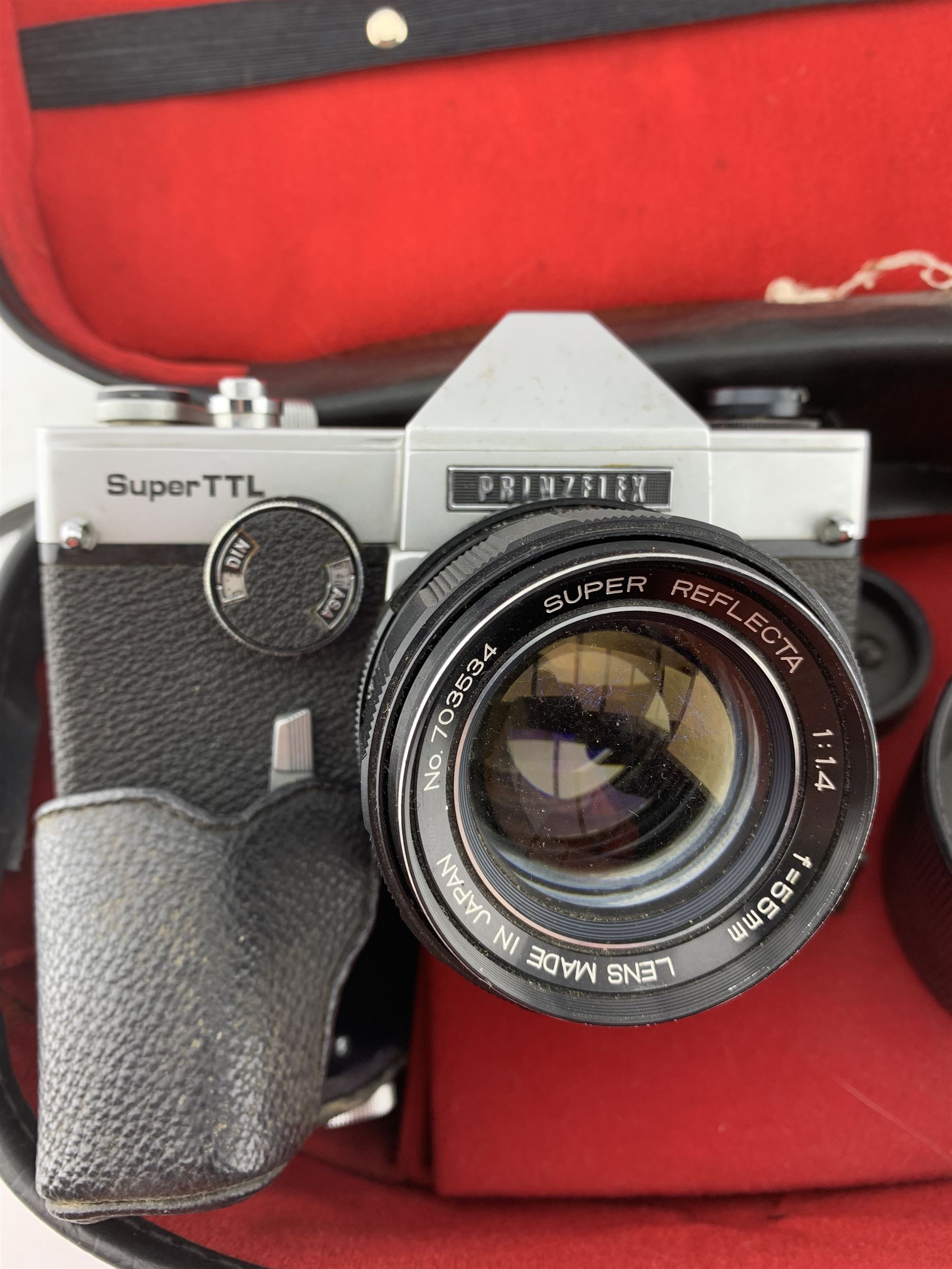 Prinzflex Super TTL camera with Super Reflecta lens in case and carrying bag - Image 2 of 2