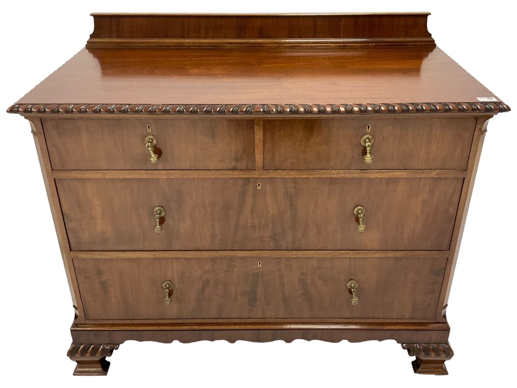 Mid-20th century mahogany linen chest - Image 6 of 7