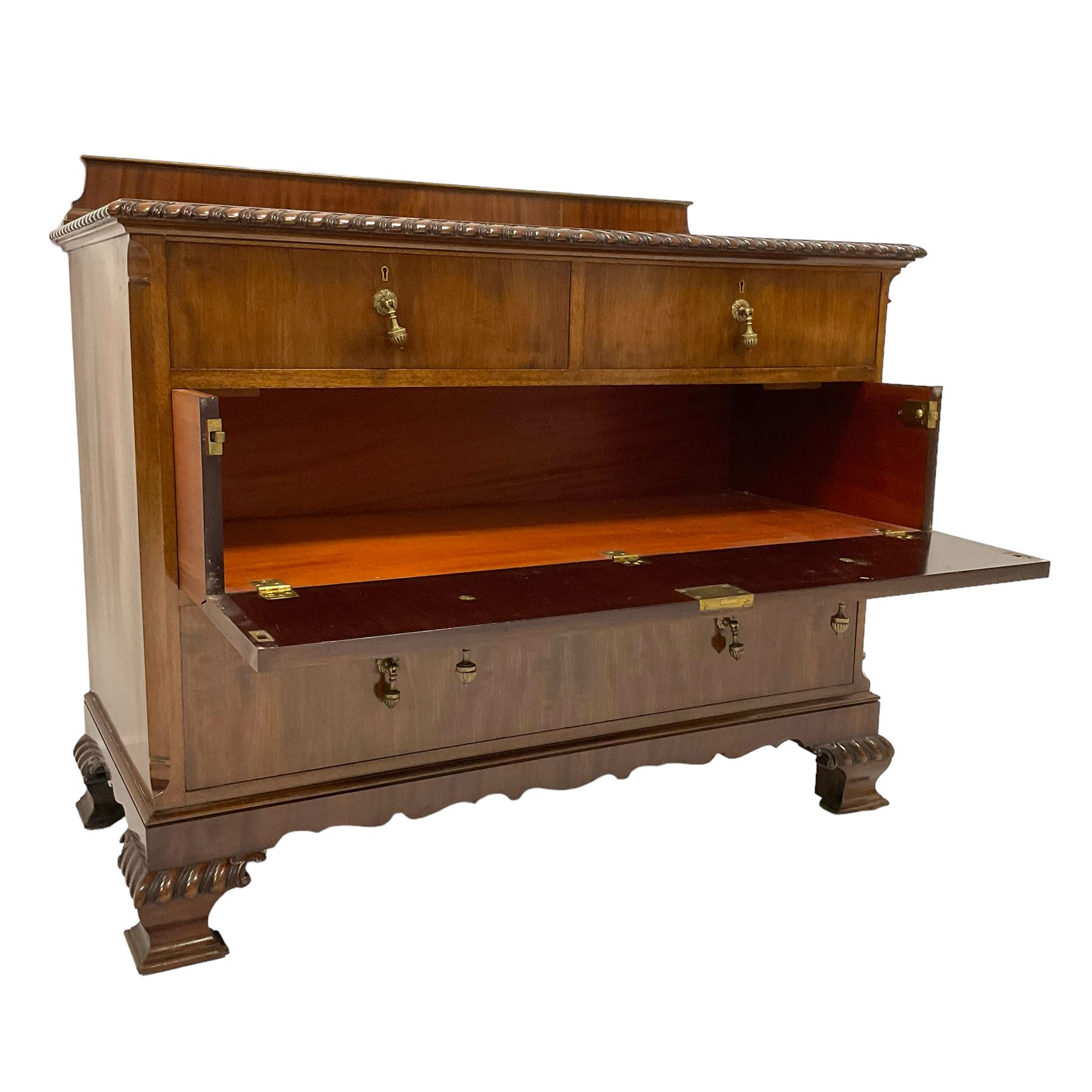 Mid-20th century mahogany linen chest - Image 5 of 7