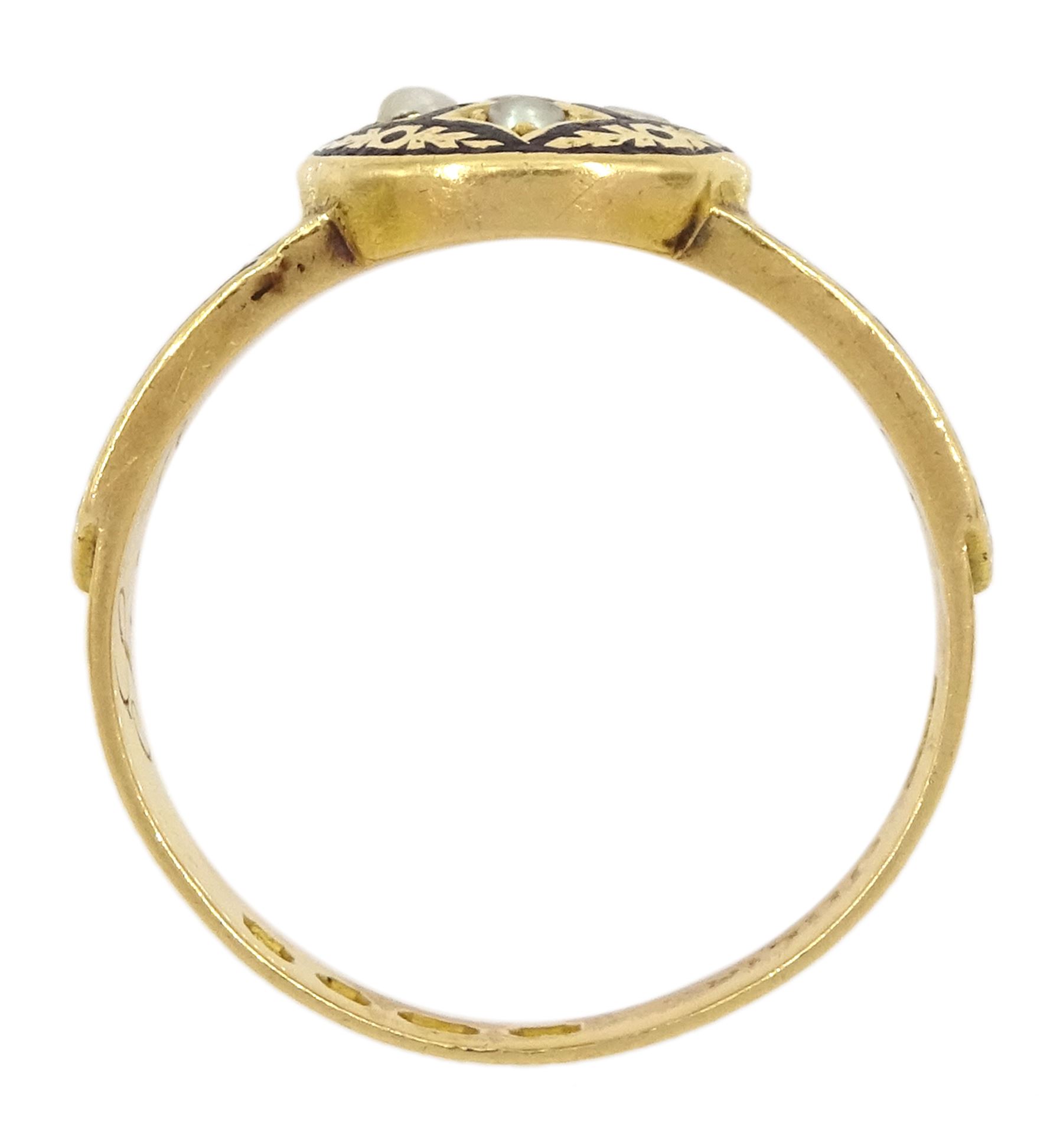 Victorian 18ct gold 'In Memory Of' memorial ring - Image 5 of 5