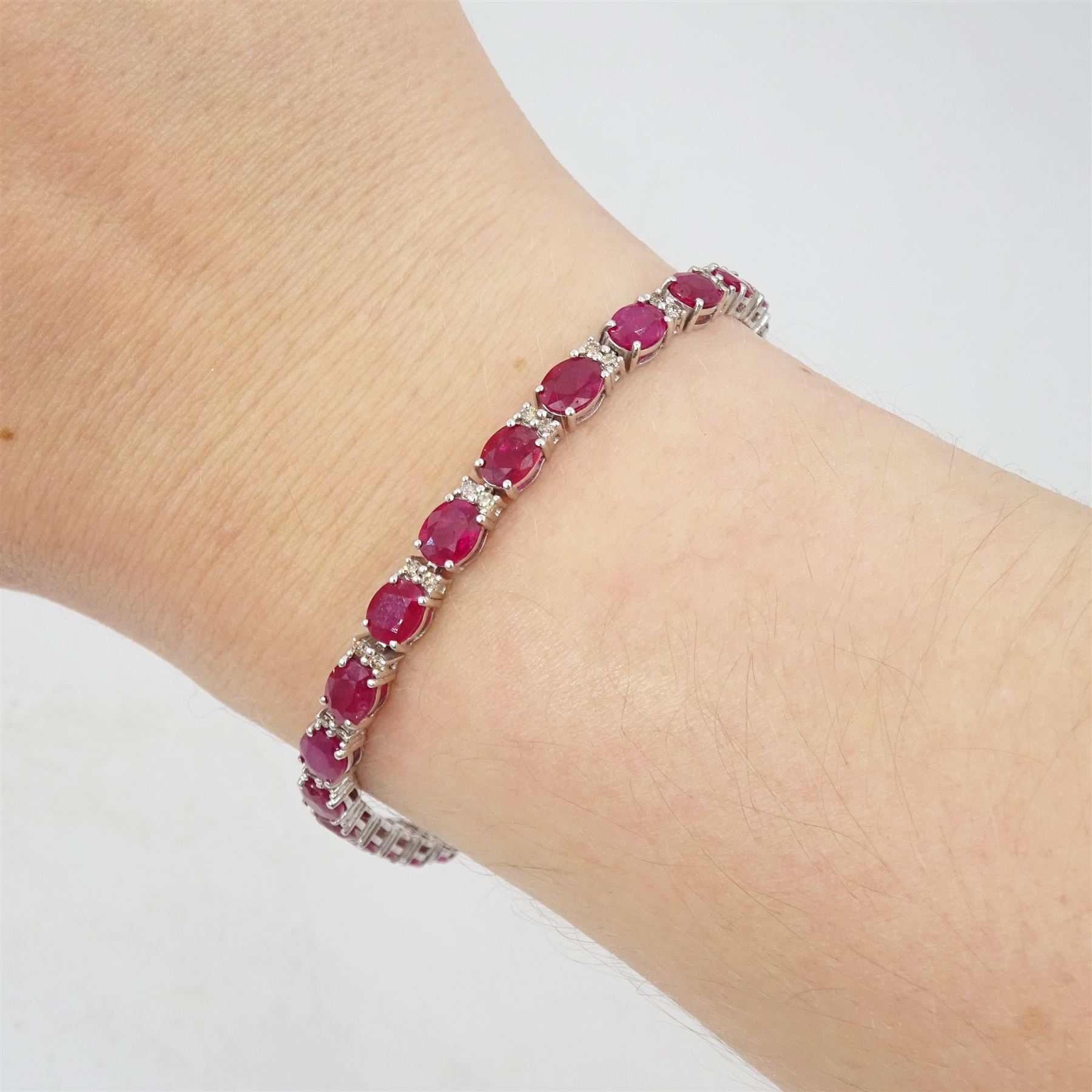 18ct white gold oval ruby and diamond bracelet - Image 3 of 3