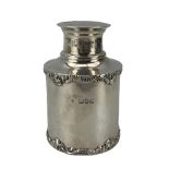 Edwardian silver tea caddy of cylindrical form with a raised border pattern H10cm London 1906 Maker