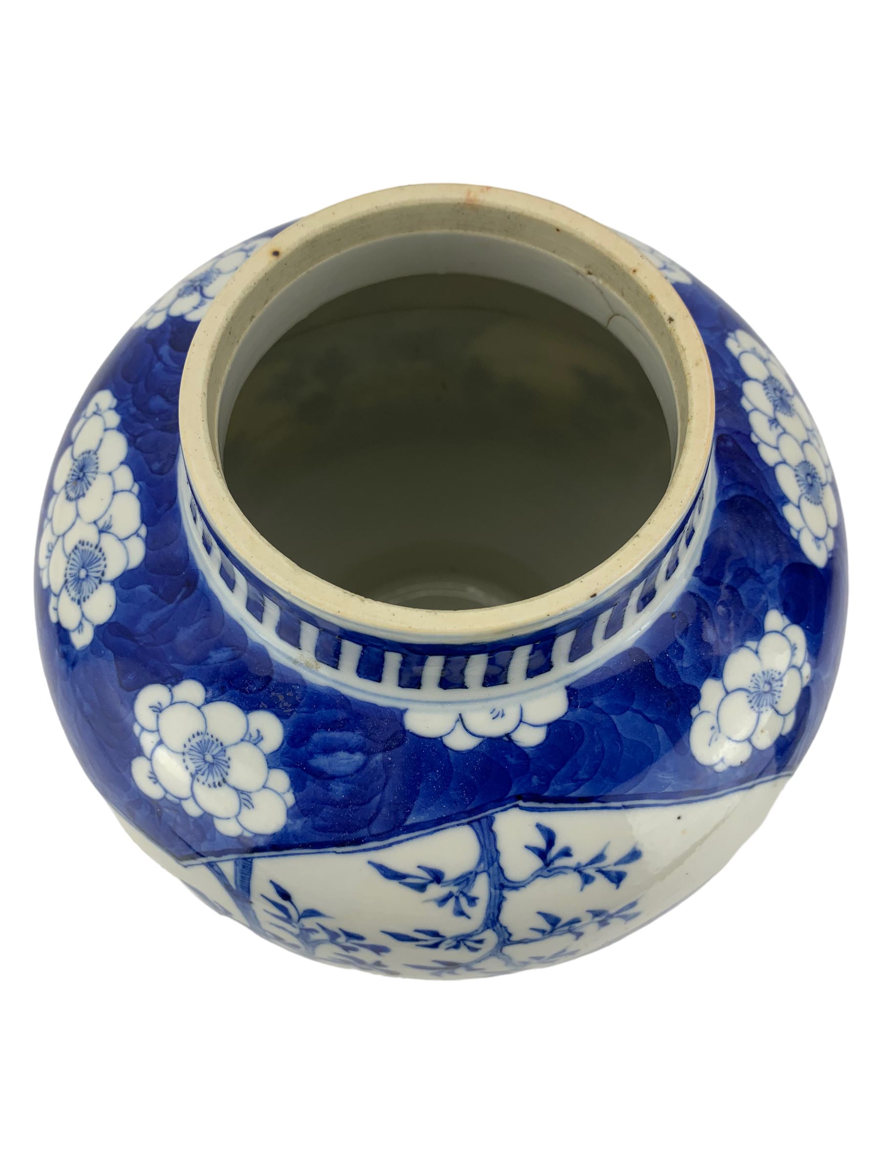 Late 19th century Chinese baluster form jar - Image 4 of 5