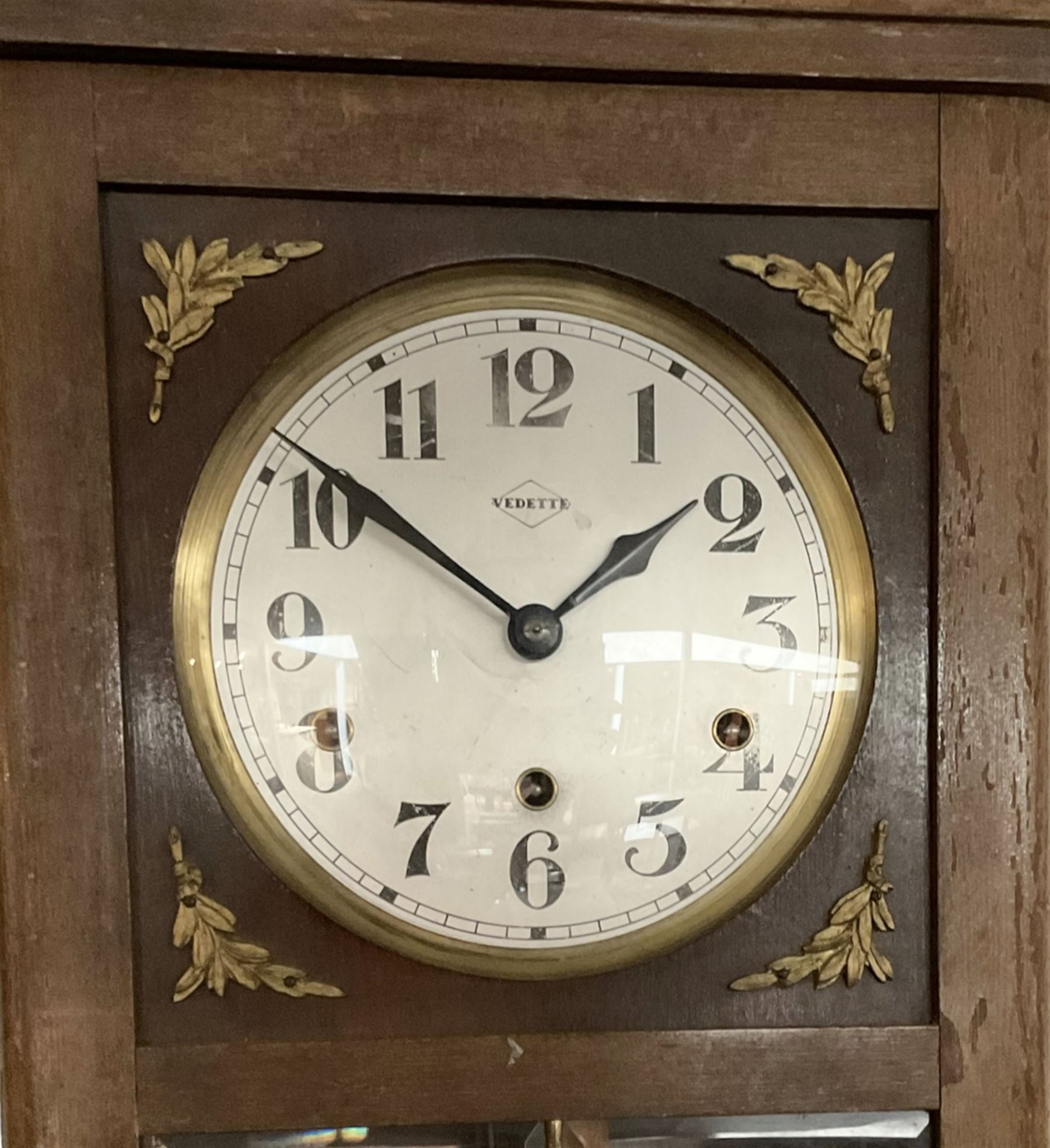 Vedette - French 20th century 8-day wall clock in an oak case - Image 4 of 4