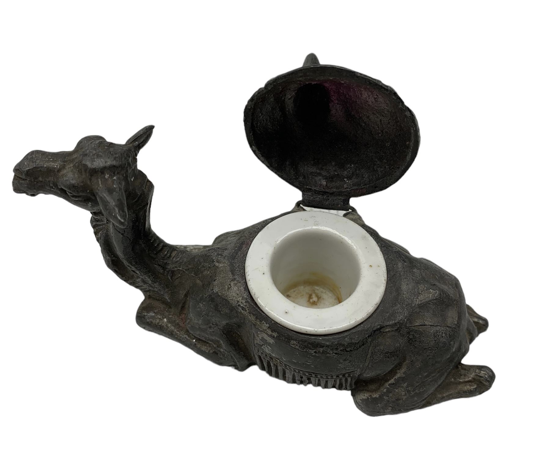 Early 20th century cast metal inkwell in the form of a seated camel - Image 2 of 3