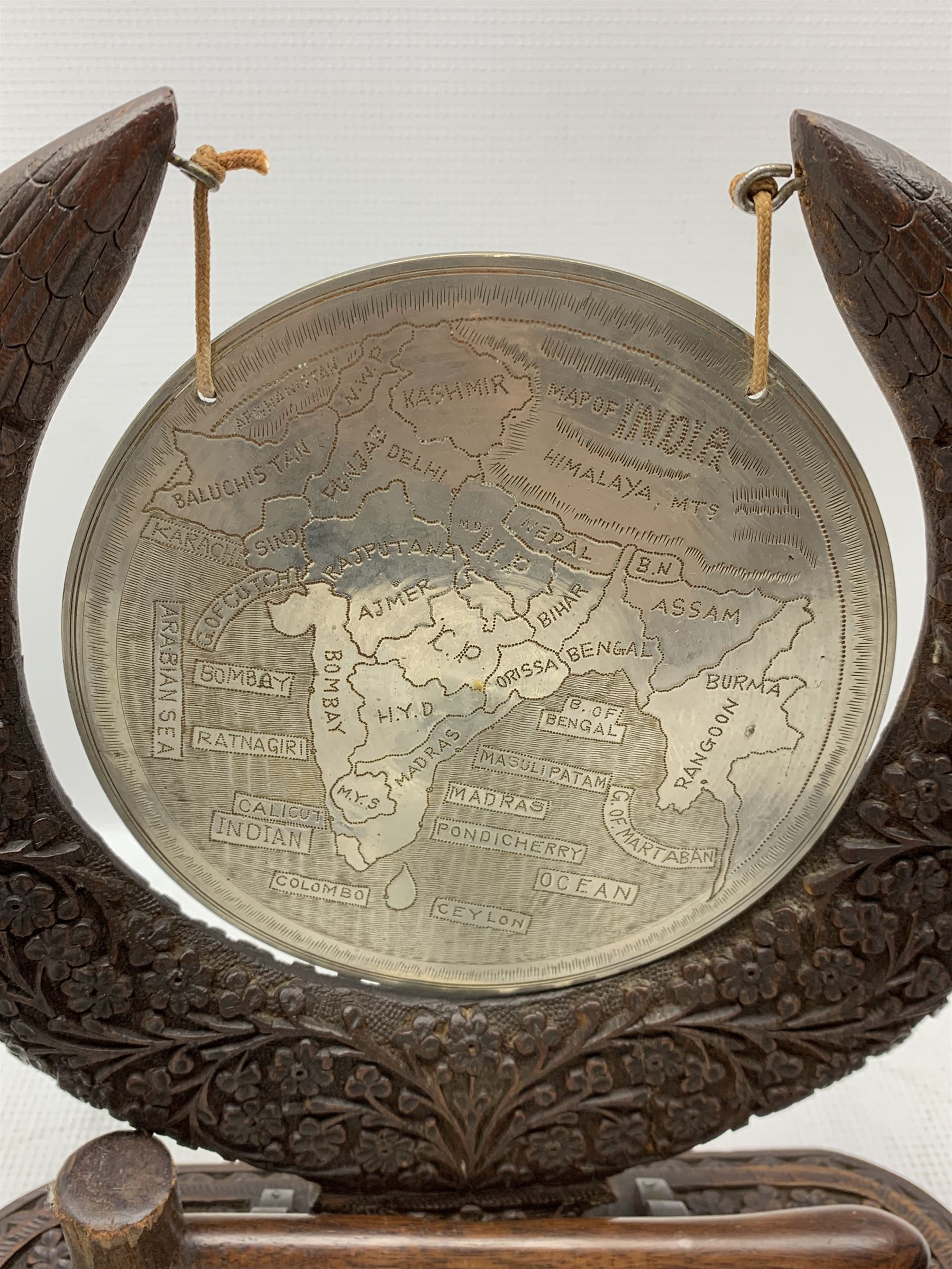 Indian carved gong decorated with a Map of India H30cm - Image 2 of 3