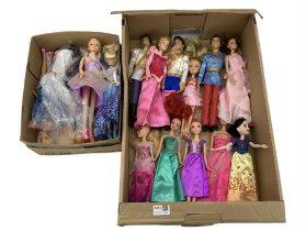 Modern Barbie dolls and similar dolls in two boxes