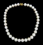 Single strand white / pink pearl necklace