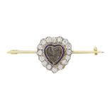 Victorian 15ct gold heart brooch