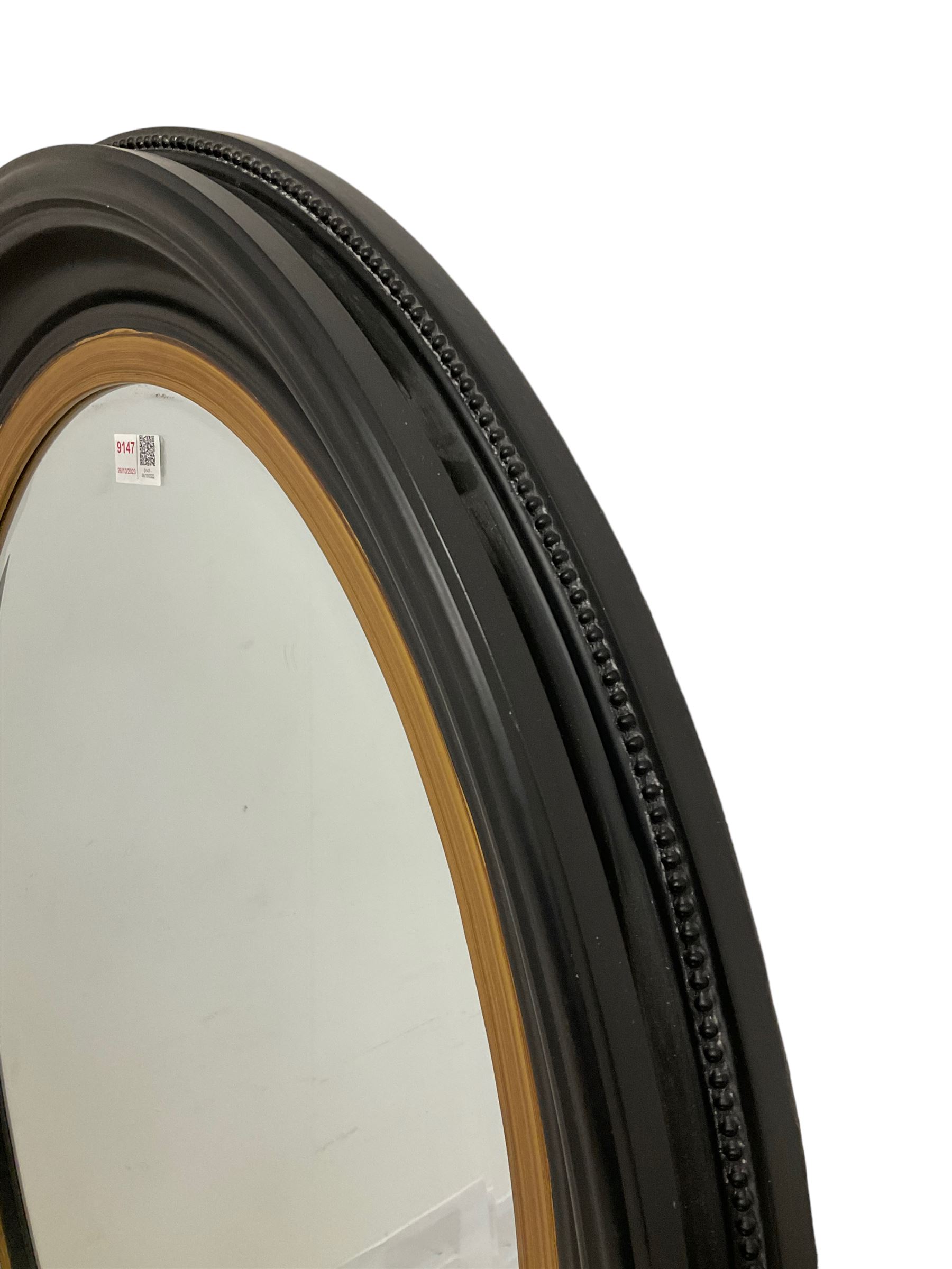 Victorian design oval wall mirror - Image 2 of 4