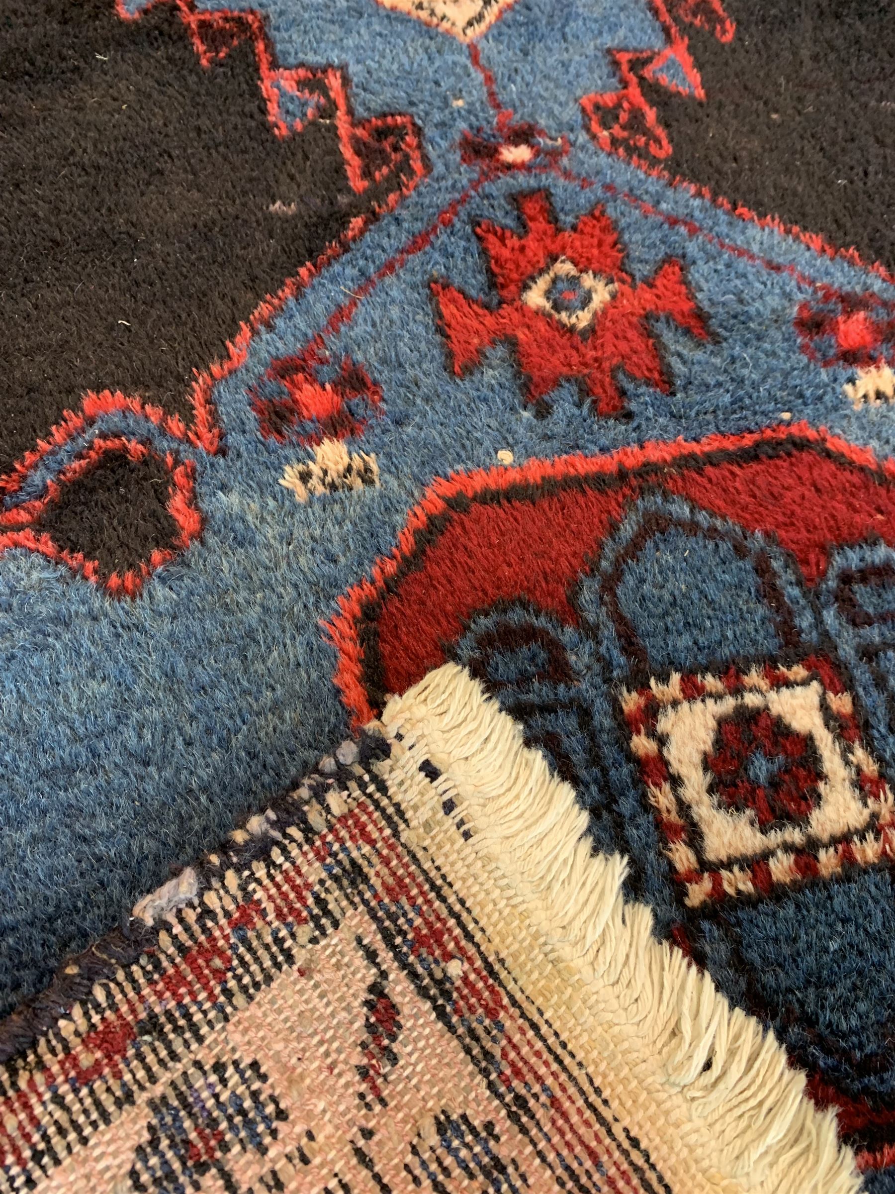 Persian Tuyserkan crimson ground rug - Image 7 of 7